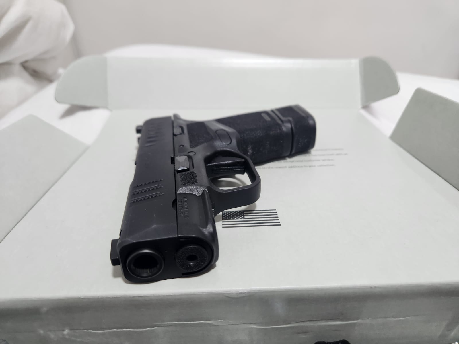 אקדח  Springfield Armory Hellcat במצב מצוין עם 3 מחסניות 3