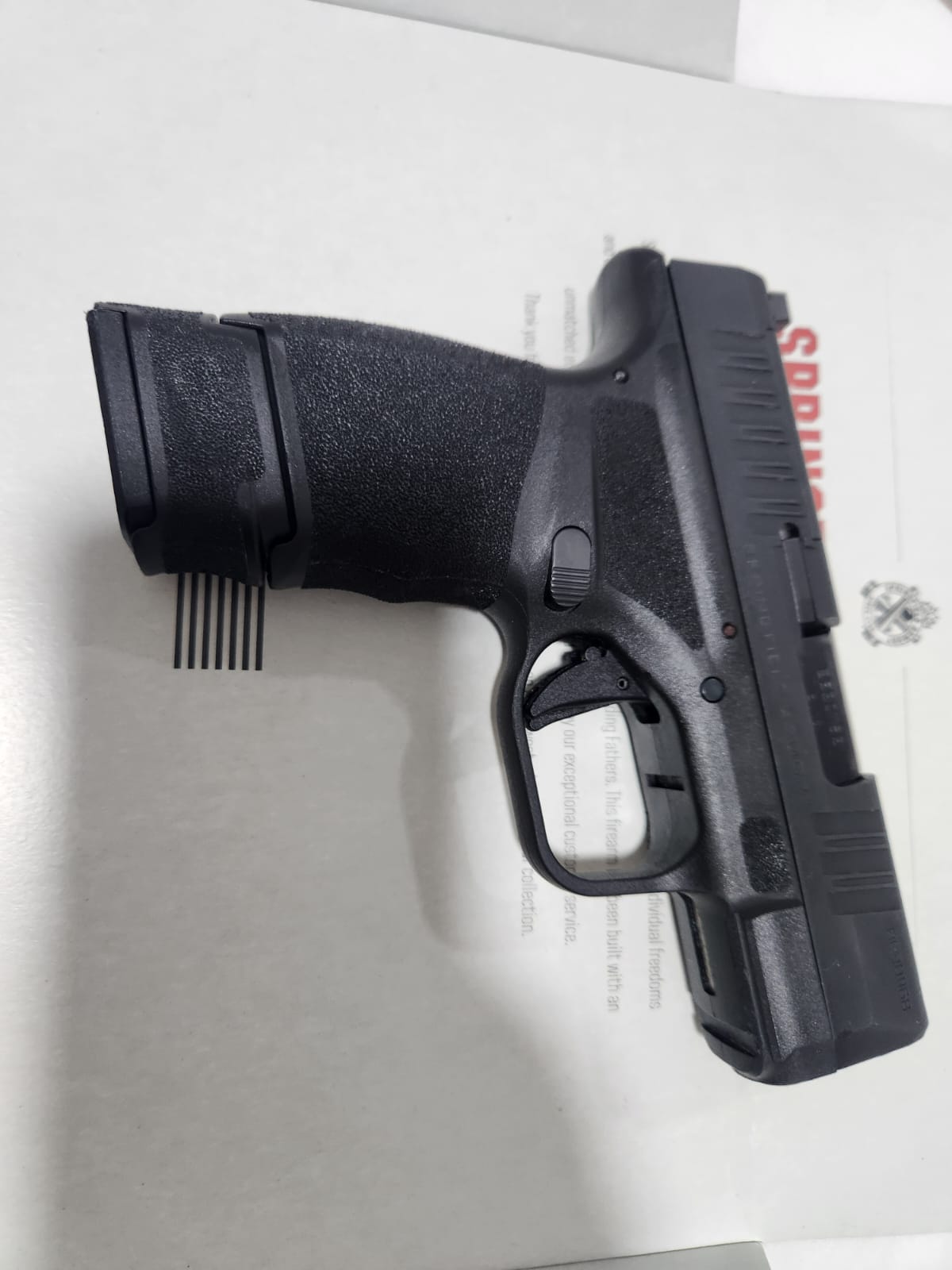אקדח  Springfield Armory Hellcat במצב מצוין עם 3 מחסניות