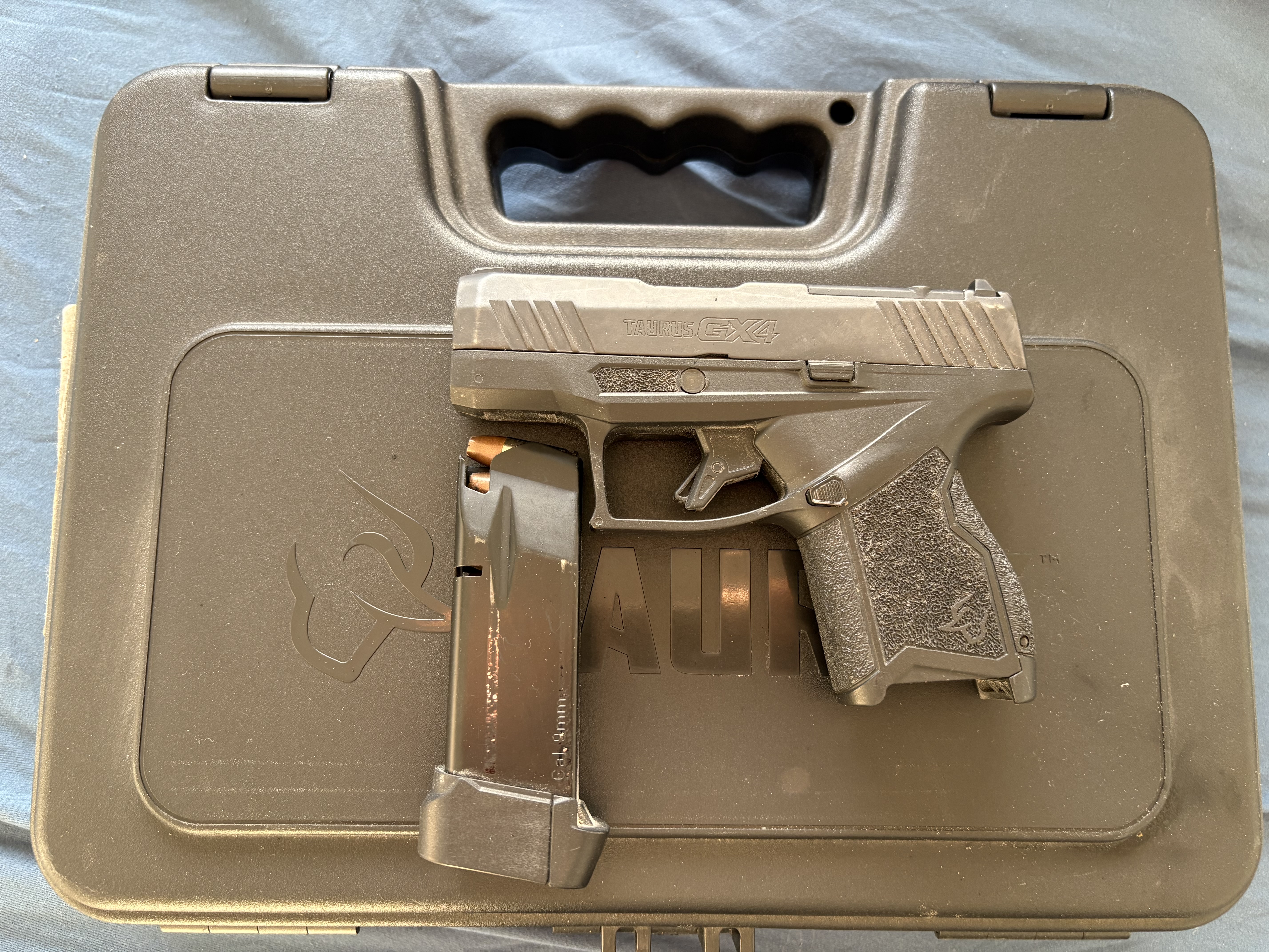 Taurus GX4 במצב מצוין עם 3 מחסניות 2