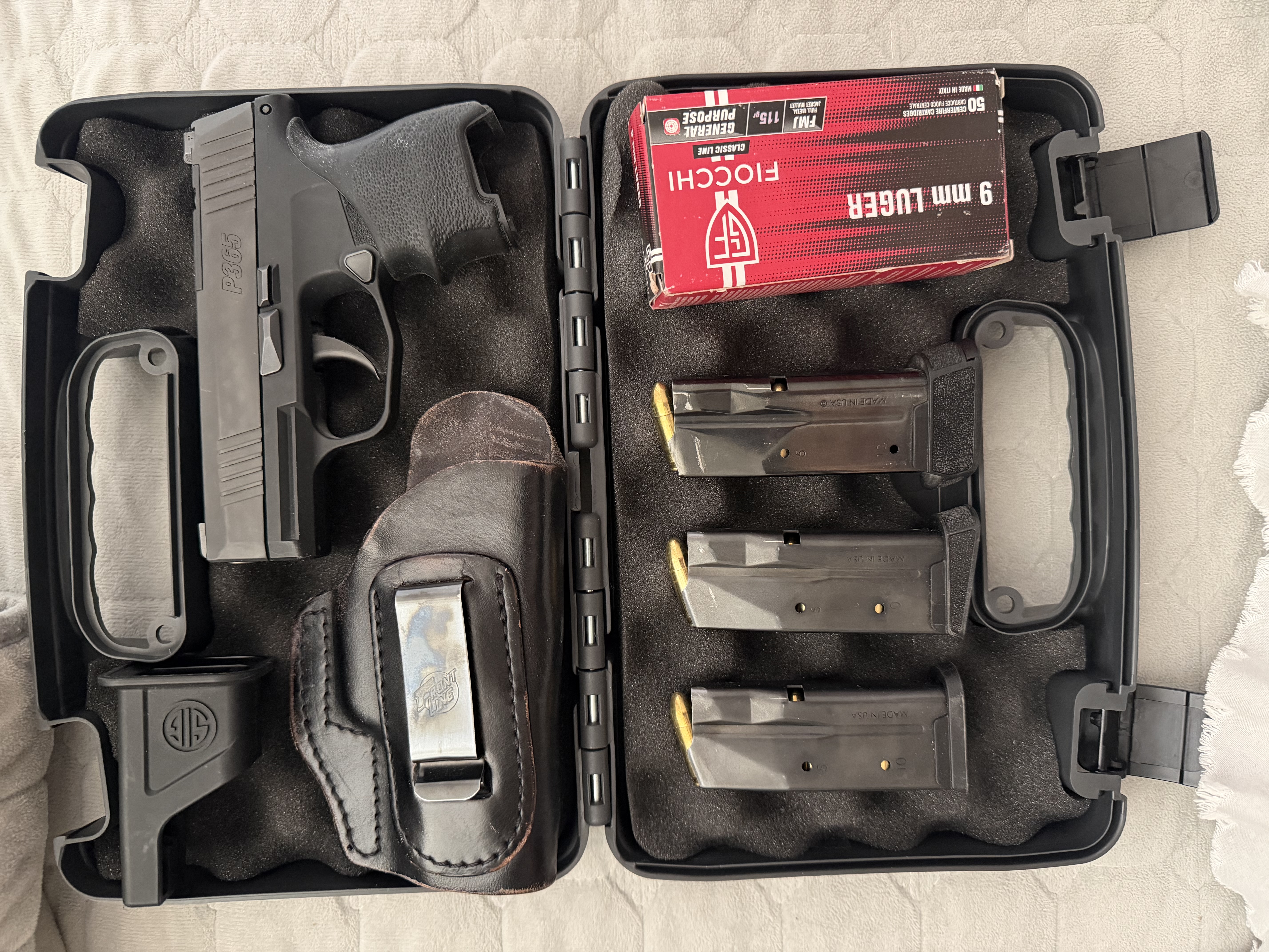 Sig Sauer P365 עם 3 מחסניות 