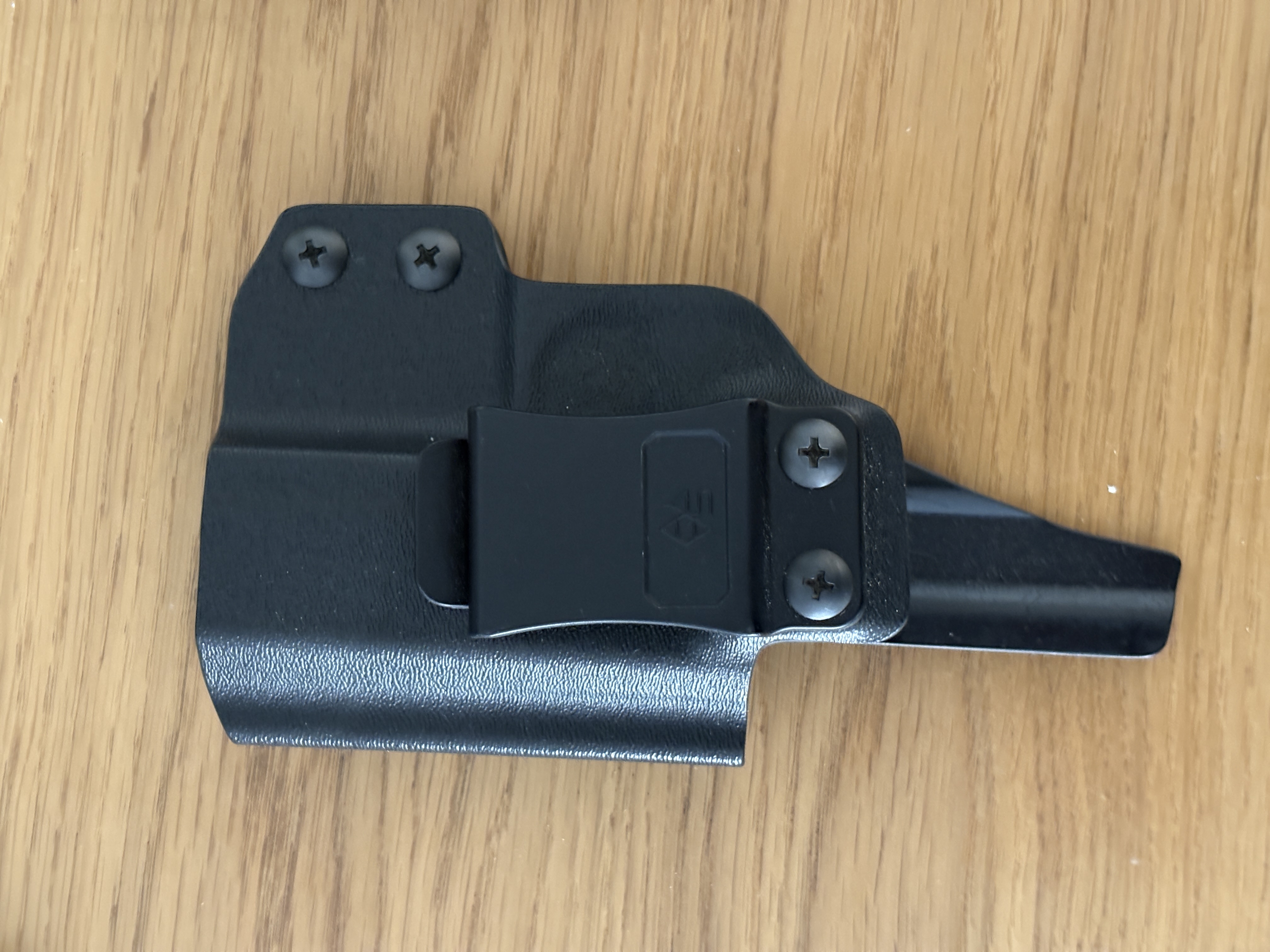 Mossberg MC2C במצב חדש. מגיע עם 2 מחסניות של 16 ו14. 4