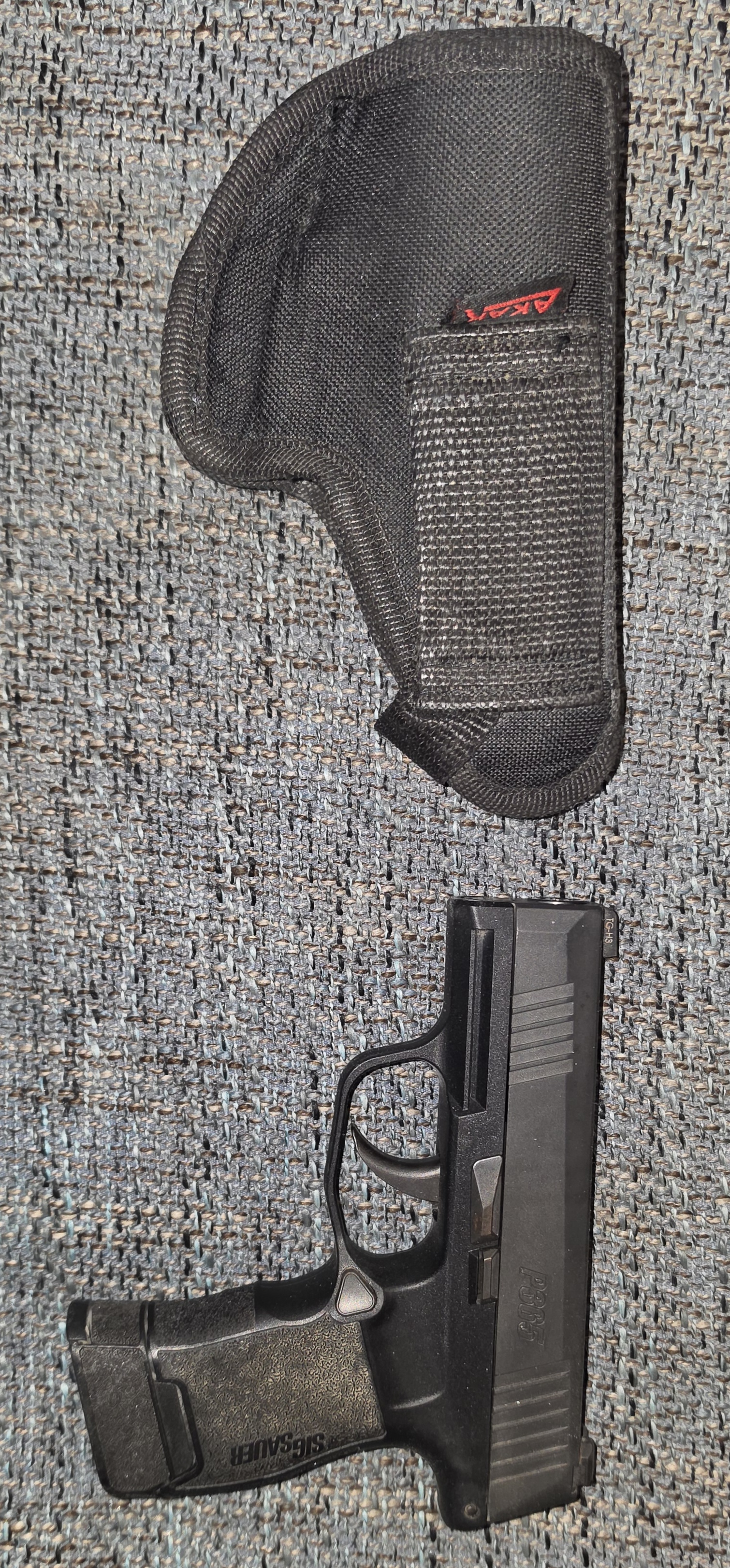 למכירה sig sauer p365 מגיע עם 3 מחסניות, נרתיק ו50 כדורים. נקנה ב4400 נמכר ב3000