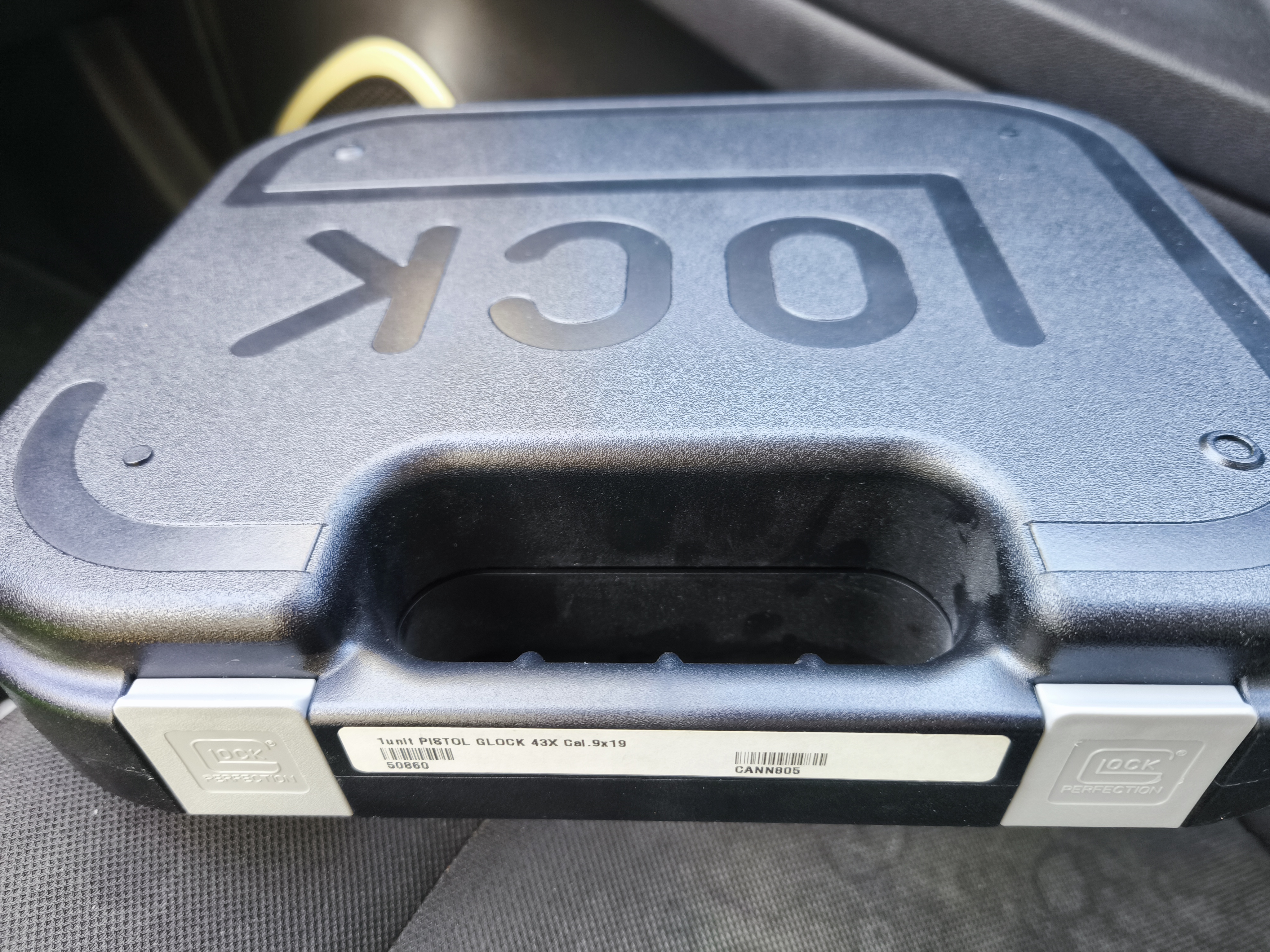 Glock 43x עם שלוש מחסניות של עשרה כדורים 4