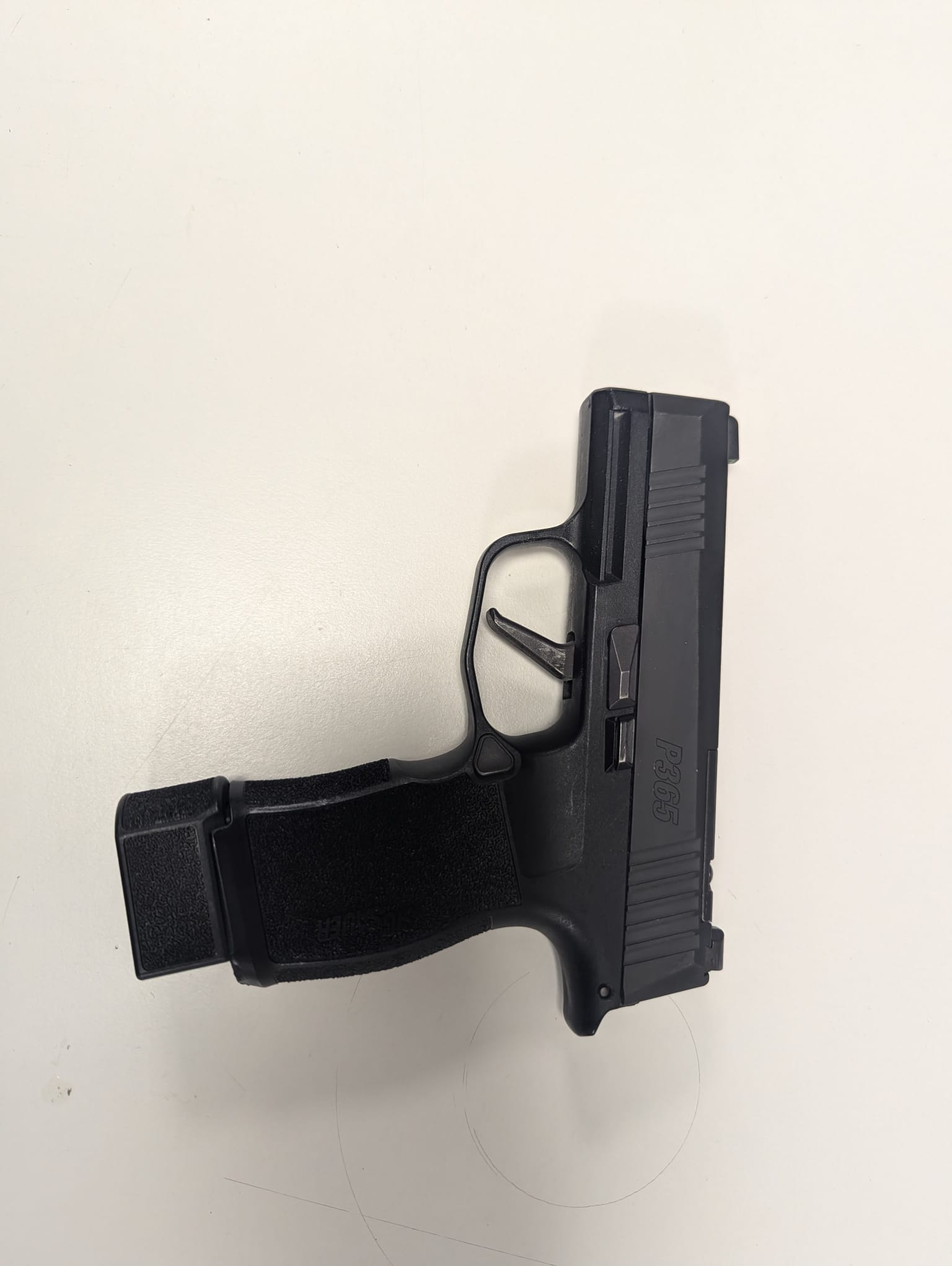 Sig Sauer p365x עם 3 מחסניות וציוד נוסף  3