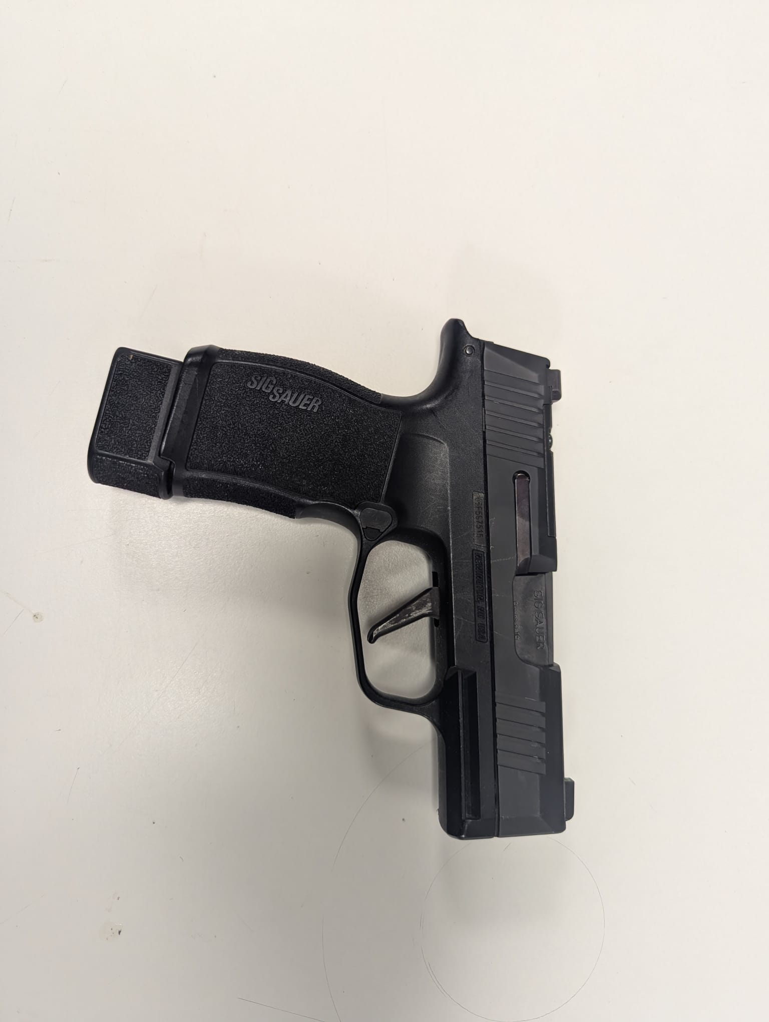 Sig Sauer p365x עם 3 מחסניות וציוד נוסף  2