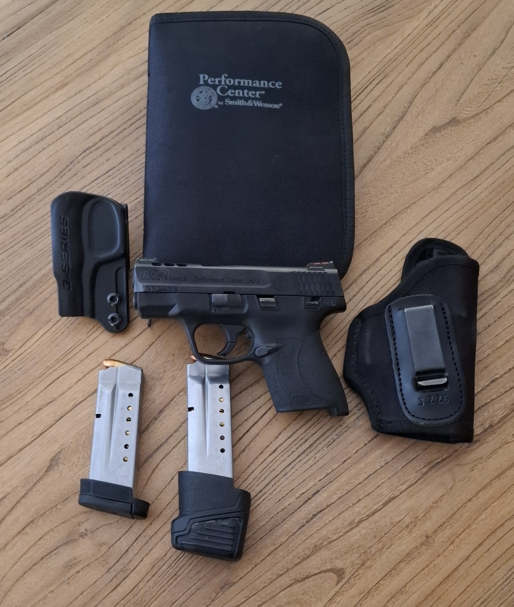Smith & Wesson M&P9 Shield  2.0