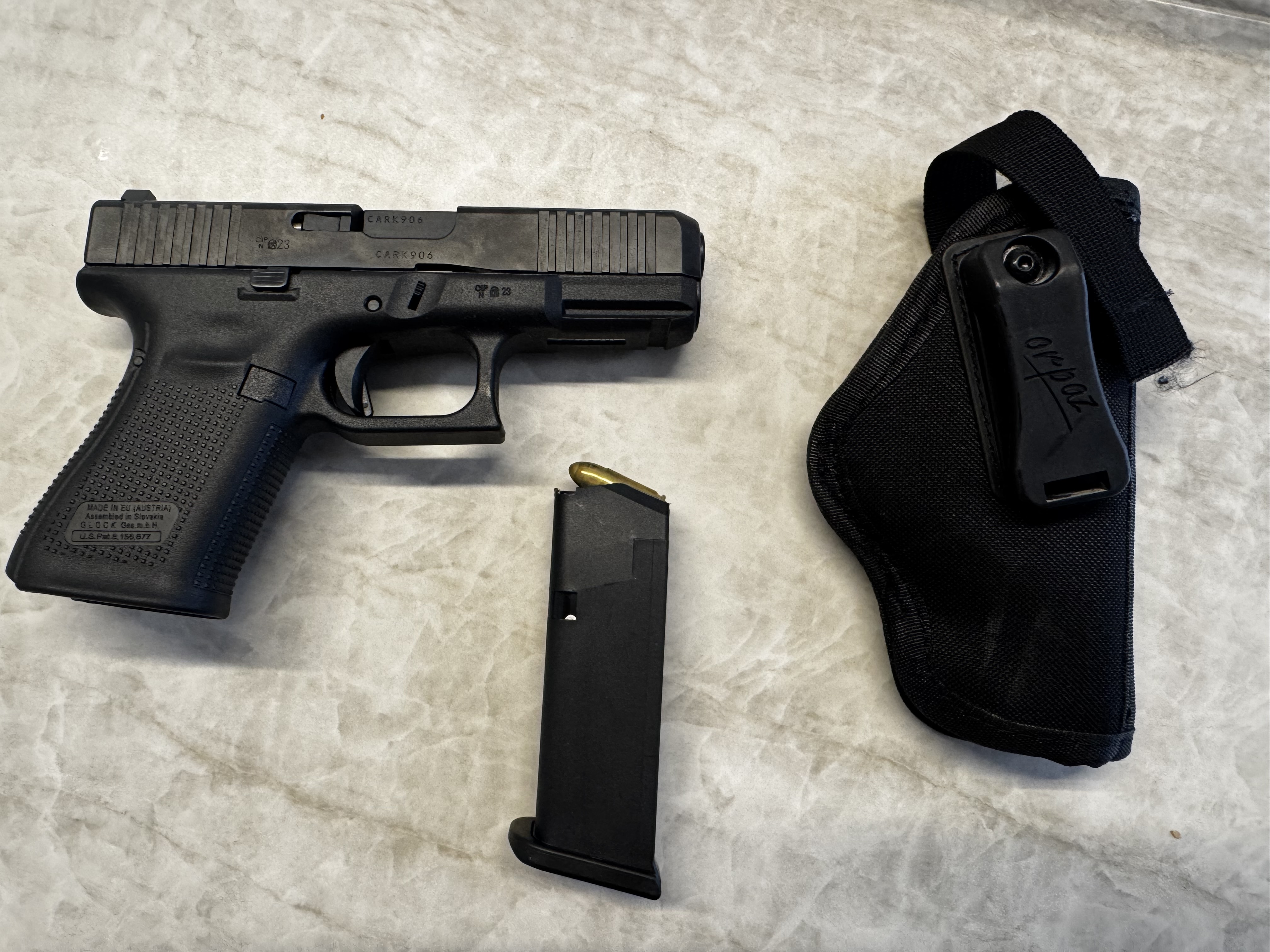 Glock 19 gen 5 במצב חדש עם 2 מחסניות  2