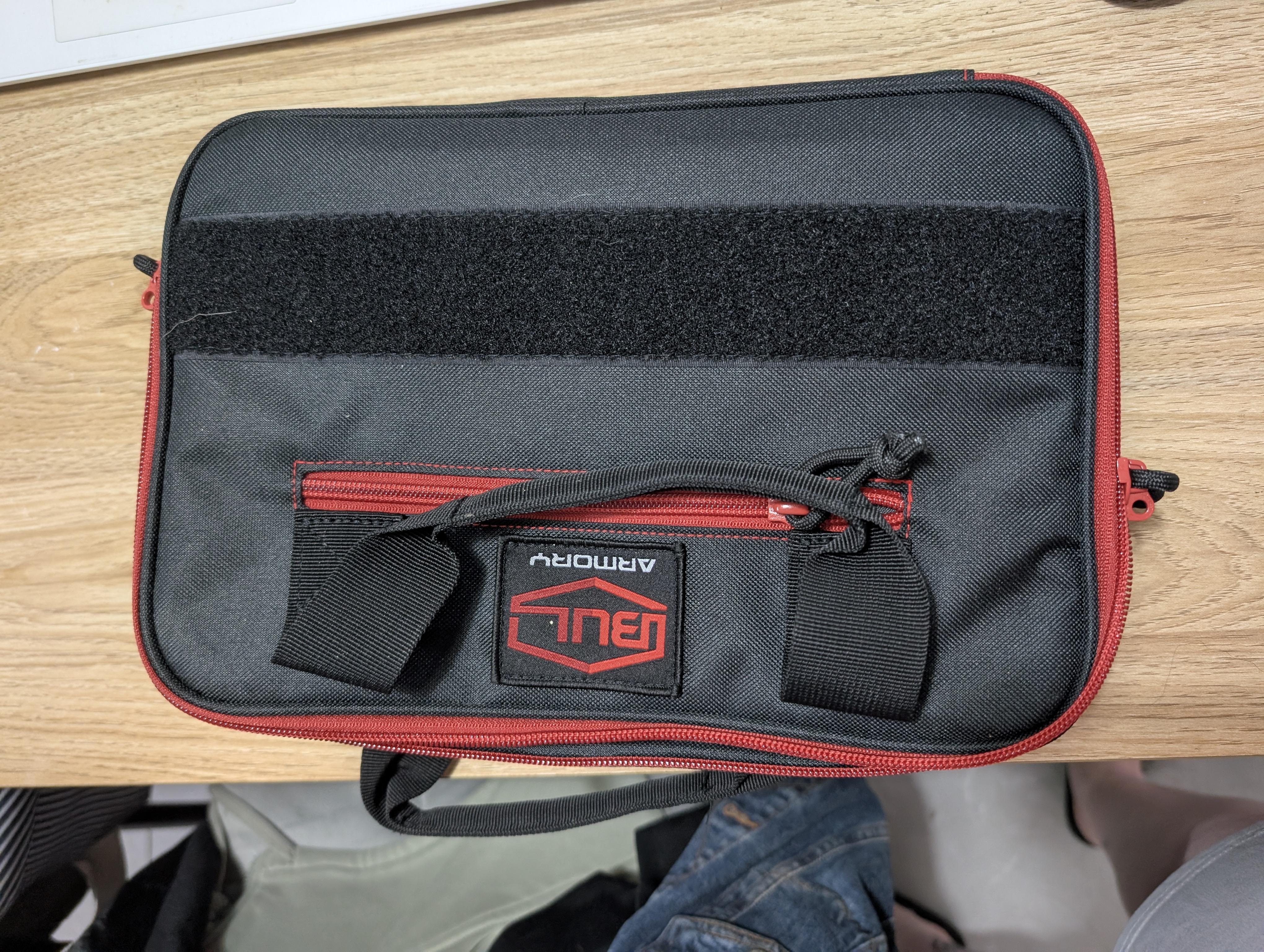 Bul Hatchet Axe C במצב חדש, מגיע עם שתי מחסניות ונרתיק 4