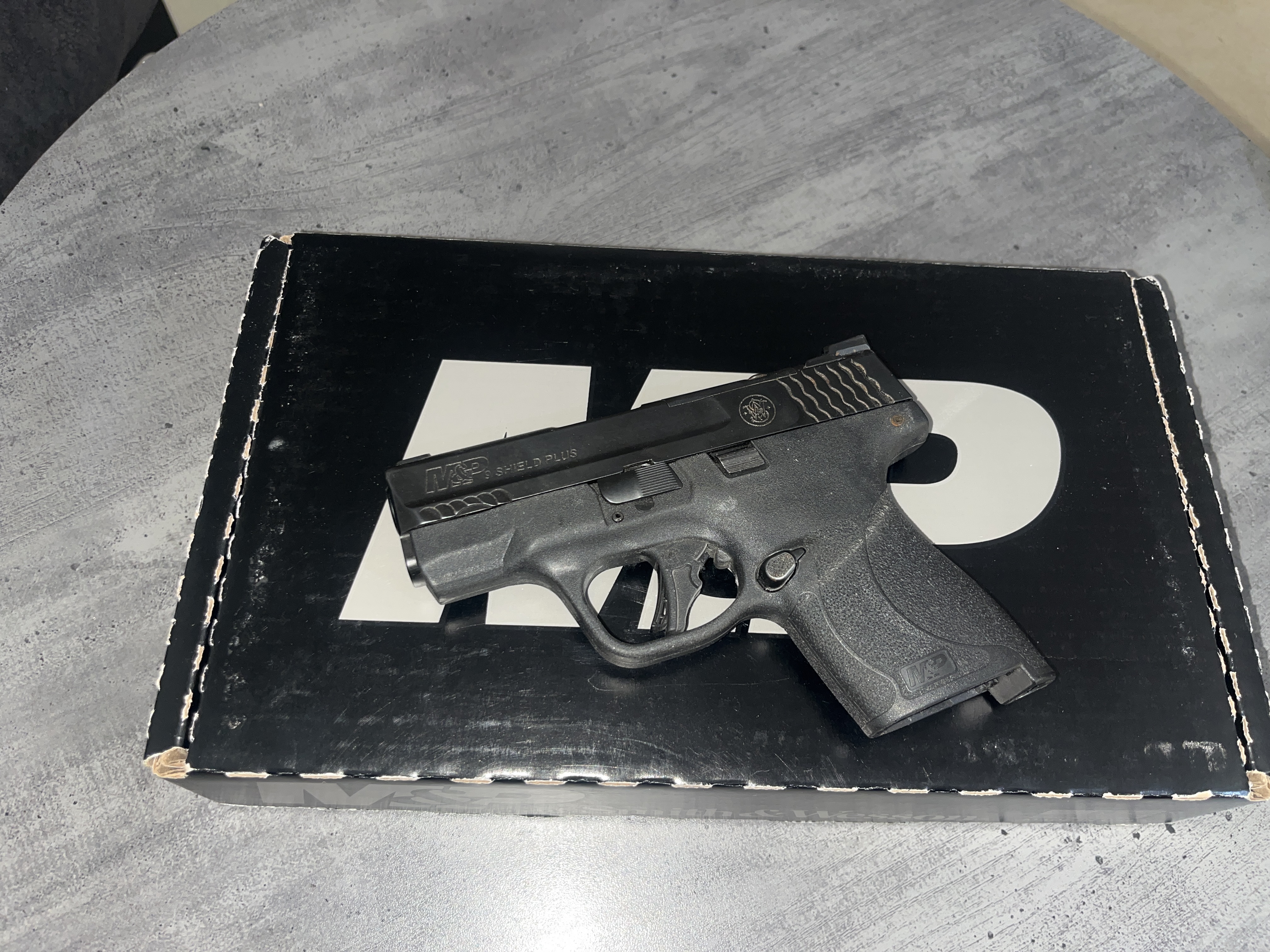S&W M&P SHIELD PLUS במצב חדש ומצויין!!! 4