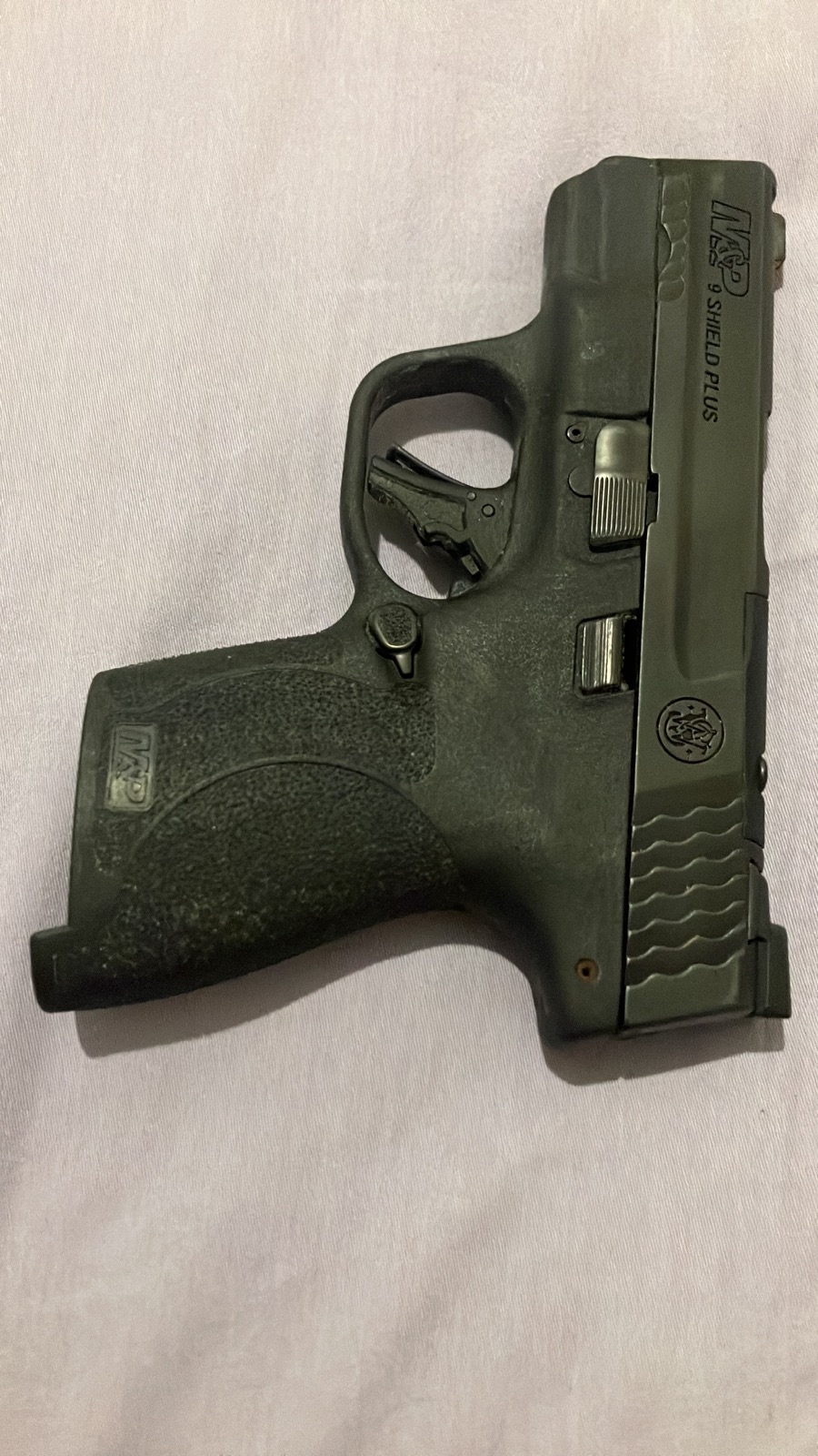 סמית אנד ווסון M&P Shield Plus 9 מ"מ — כמו חדש, 3 מחסניות + נרתיק + כספת 3