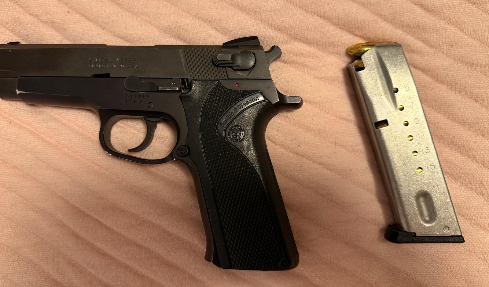 Smith & Wesson Model 910 3