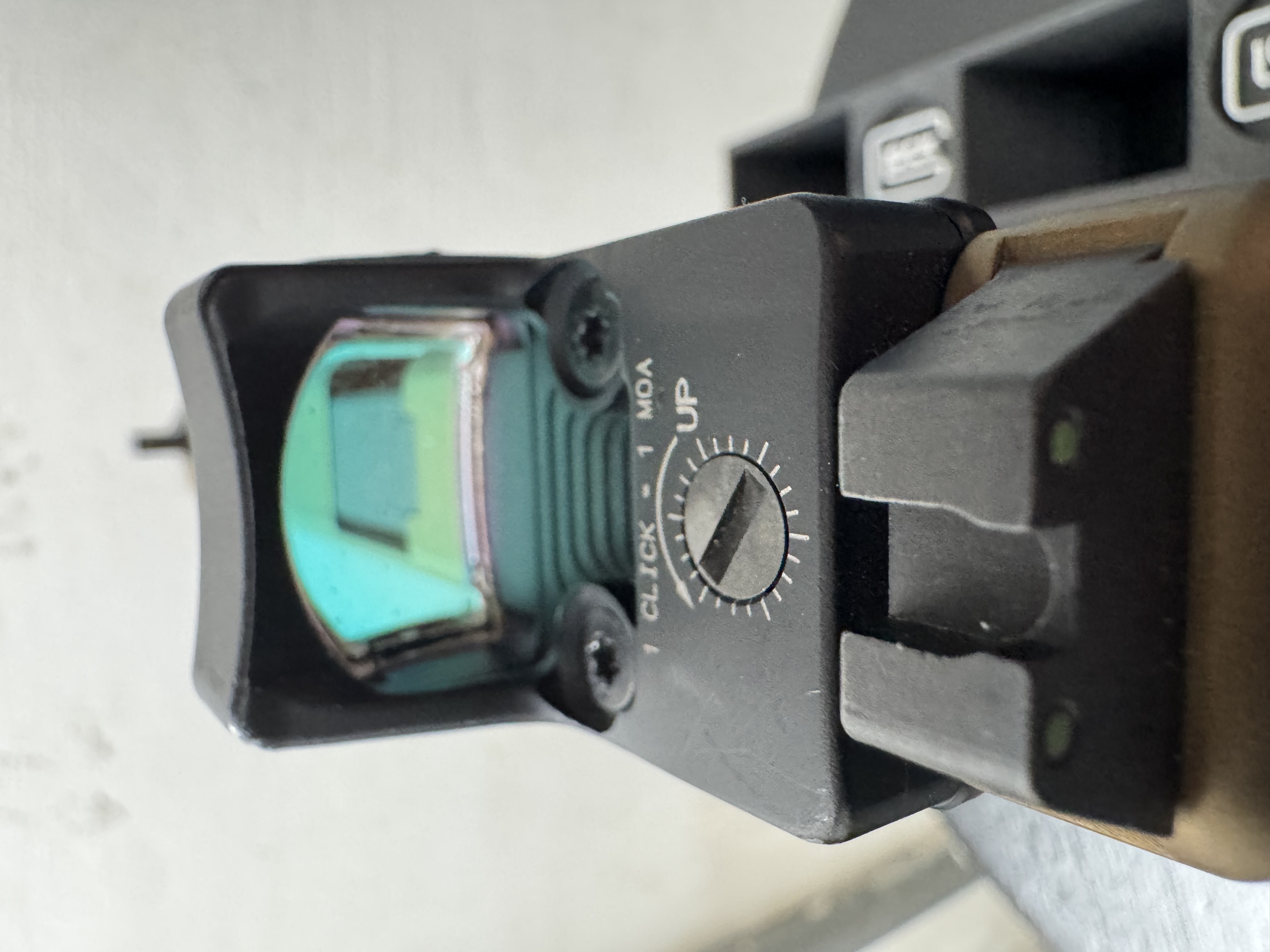 כוונת נקודה אדומה Trijicon  RMR Type 2 – RM06, 3.25 MOA, 2